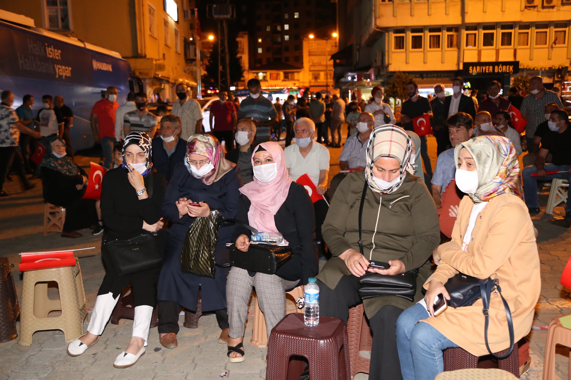 15 TEMMUZ’UN 4.YILINDA İLÇEMİZDE ANMA TÖRENİ DÜZENLENDİ