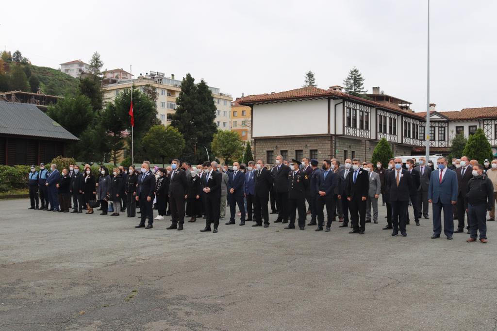 ULU ÖNDER ATATÜRK İÇİN İLÇEMİZDE TÖREN DÜZENLENDİ