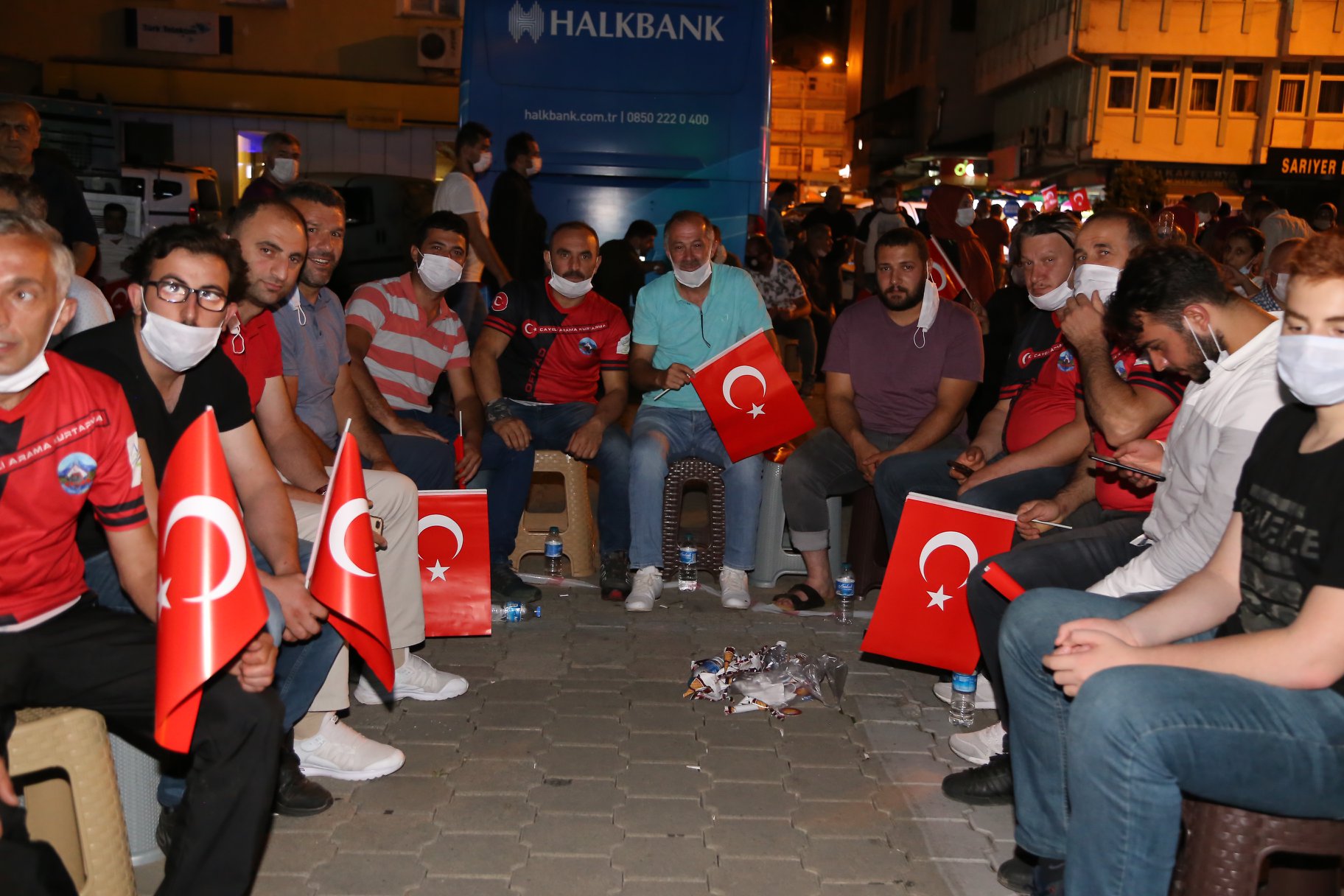 15 TEMMUZ’UN 4.YILINDA İLÇEMİZDE ANMA TÖRENİ DÜZENLENDİ