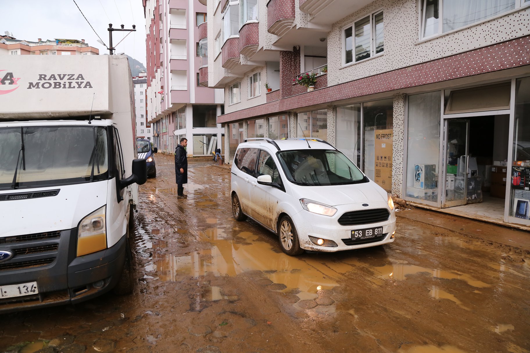 ŞAİRLER DERESİ GÜZERGAHINDA ÇALIŞMALARIMIZ TÜM HIZIYLA DEVAM EDİYOR