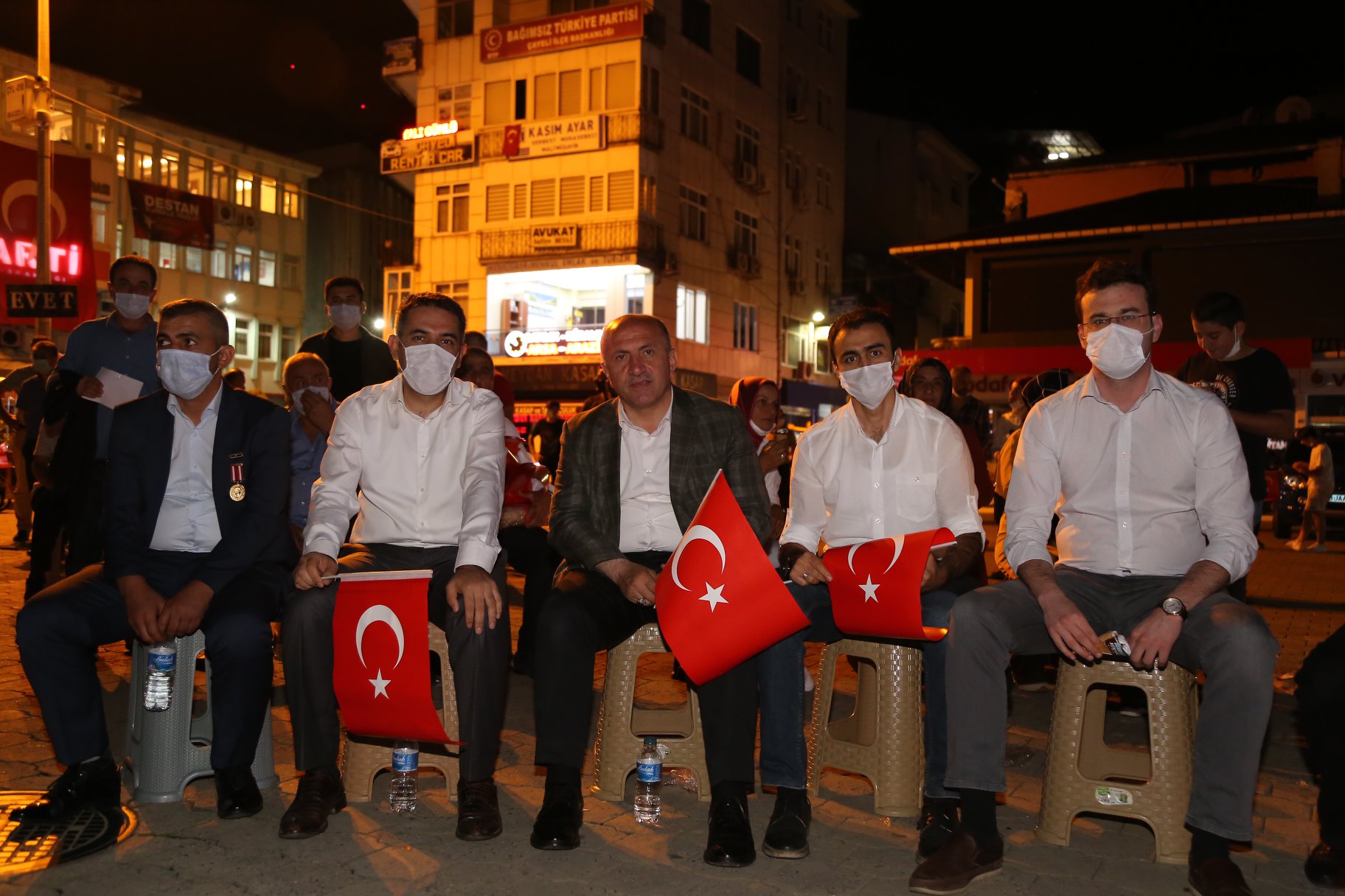 15 TEMMUZ’UN 4.YILINDA İLÇEMİZDE ANMA TÖRENİ DÜZENLENDİ