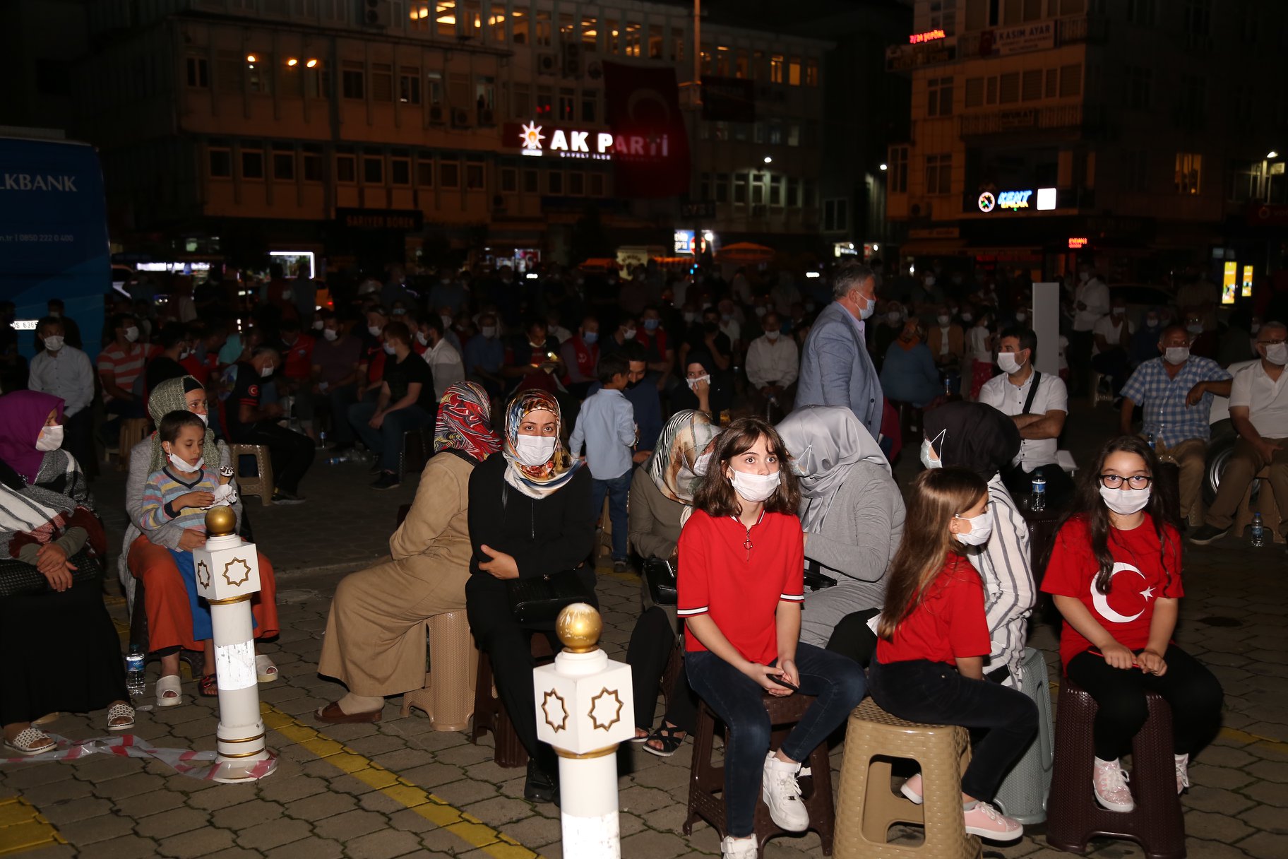 15 TEMMUZ’UN 4.YILINDA İLÇEMİZDE ANMA TÖRENİ DÜZENLENDİ