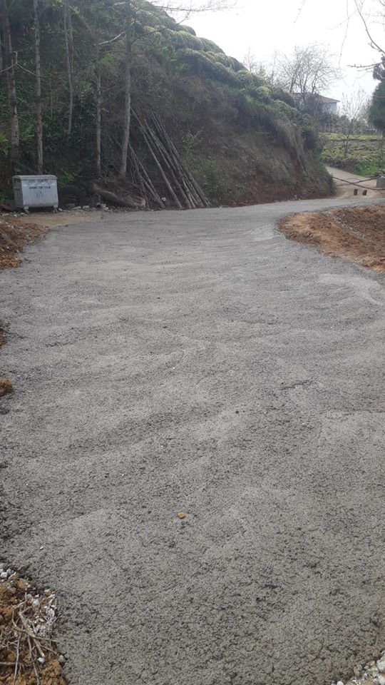 KÜÇÜKTAŞHANE MAHALLESİNDE BETONLAMA YAPILDI