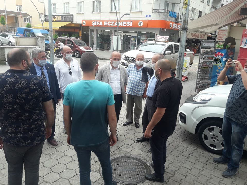 BAŞKANIMIZ AÇILIŞ SONRASI ESNAFI ZİYARET ETTİ