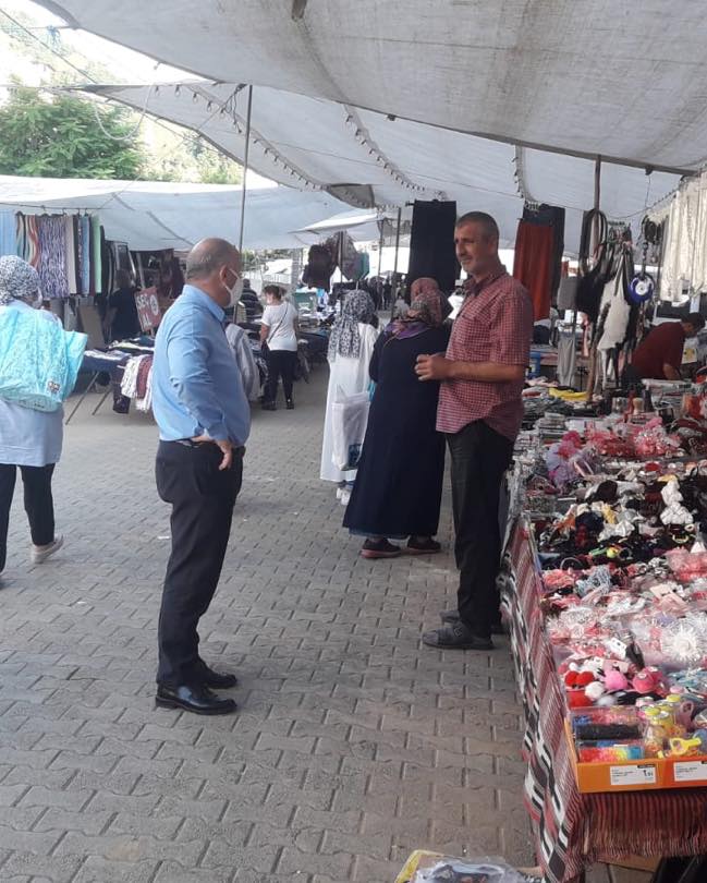 SEL FELAKETİNİN ARDINDAN KURULAN ELBİSE PAZARINA ZİYARET