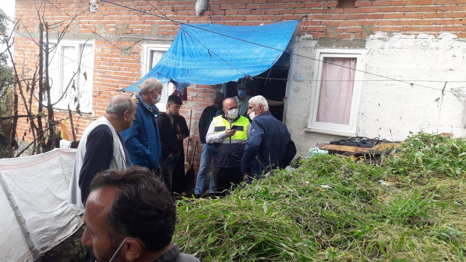 SAĞANAK YAĞIŞ SEBEBİYLE OLUŞAN HEYELAN EVİN İÇERİSİNE GİRDİ