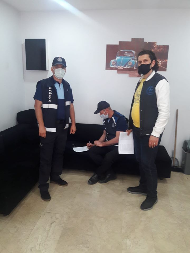  YENİ ÖNLEMLERİ ESNAFA TEBLİĞ EDİYOR
