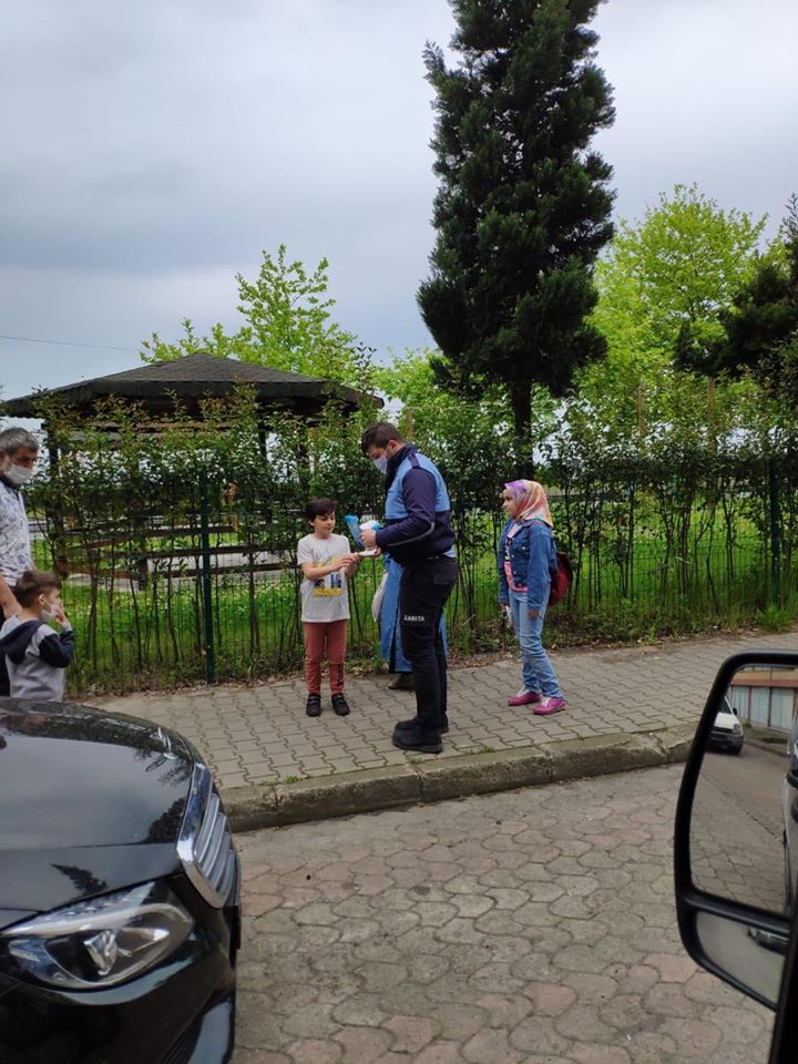 ÇOCUKLARIMIZA MASKE DAĞITILDI