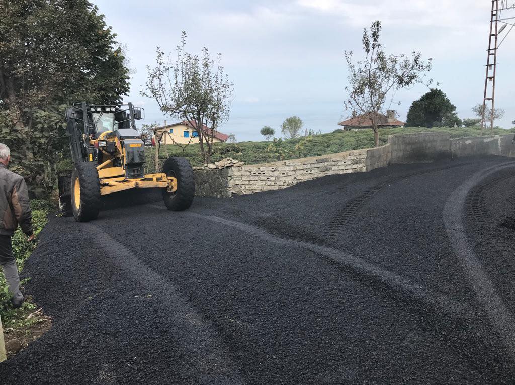 LİMANKÖY MAHALLEMİZİN ANA YOLU ASFALTLANMAYA BAŞLANDI