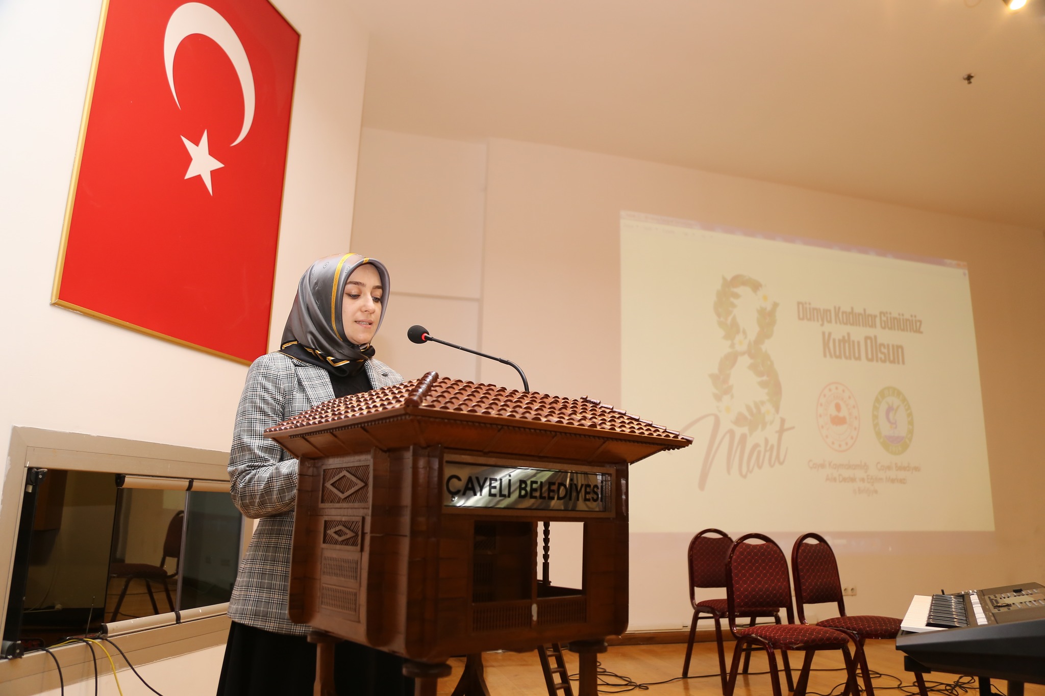 8 MART DÜNYA KADINLAR GÜNÜ ETKİNLİĞİ DÜZENLENDİ 