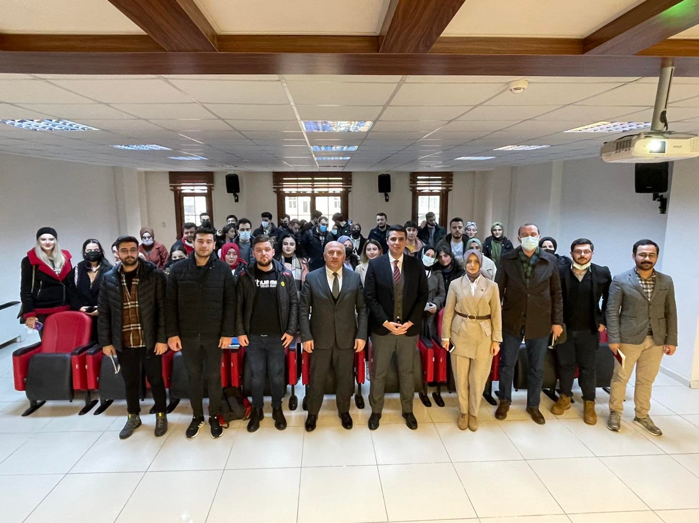 ÜNİVERSİTE ÖĞRENCİLERİ İLE BİR ARAYA GELDİK