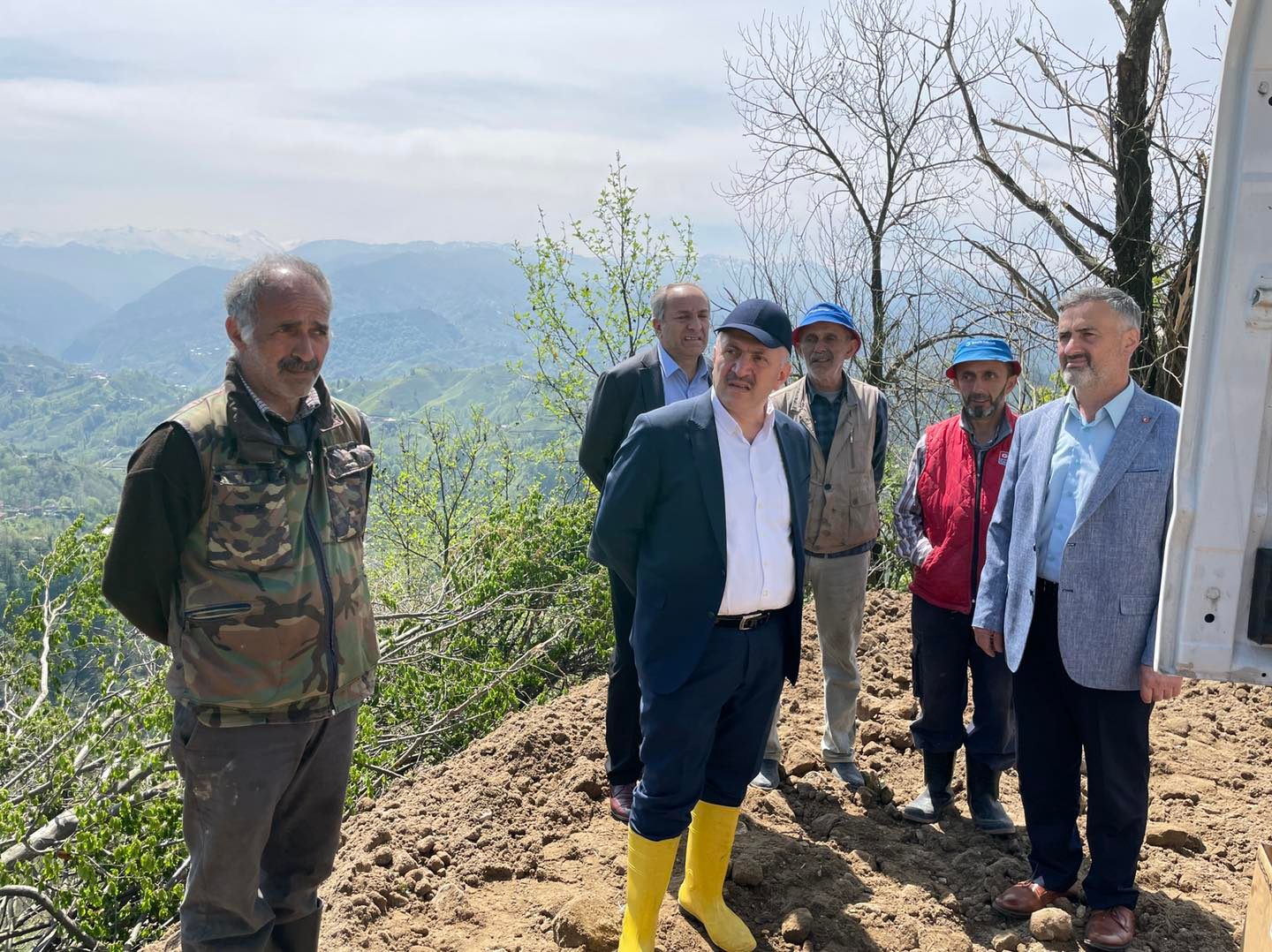 ŞAİRLER MAHALLEMİZ YENİ YOLUNA KAVUŞTU