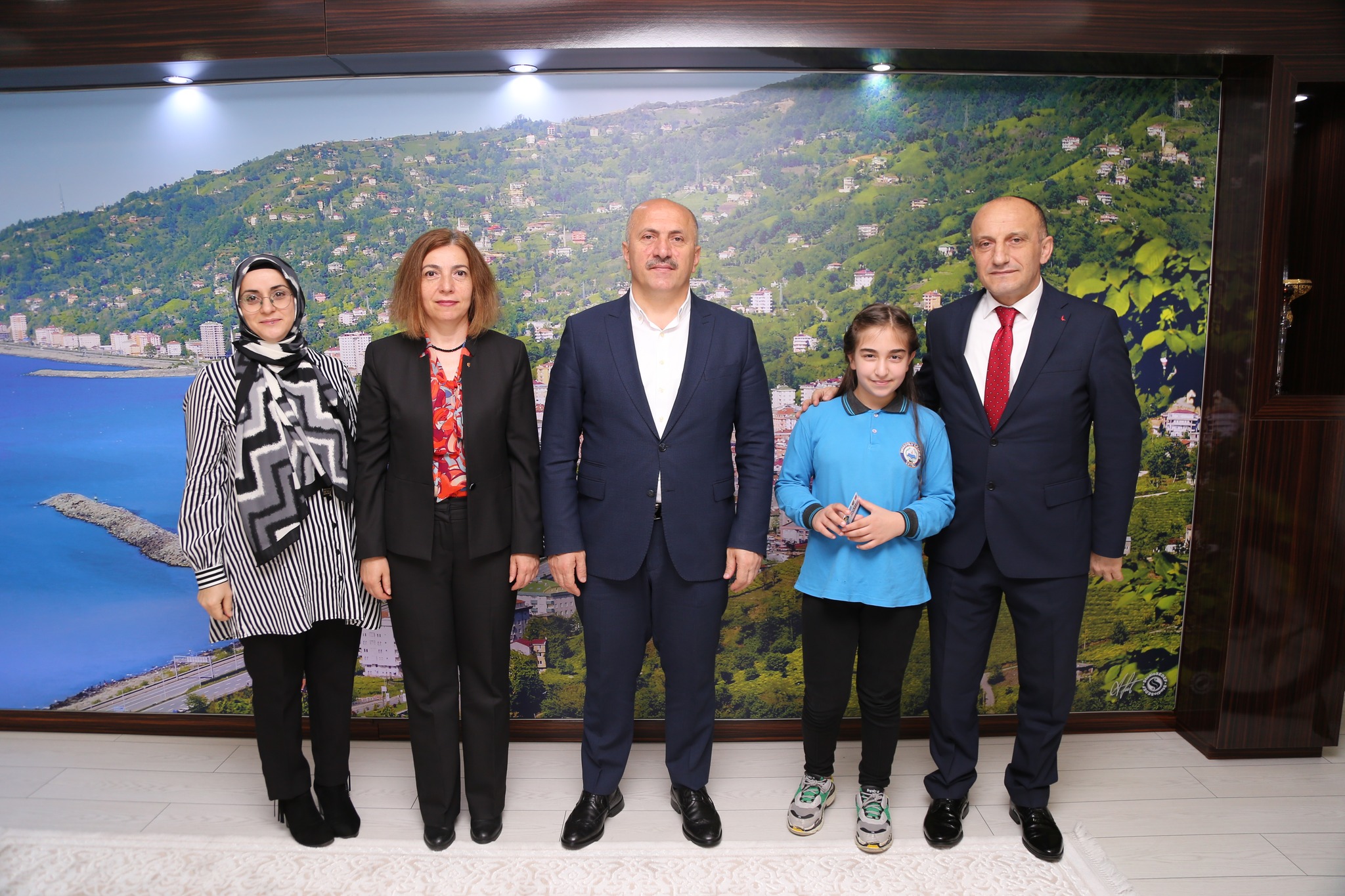BAŞKANIMIZ KOLTUĞUNU ELİF NUR’A DEVRETTİ