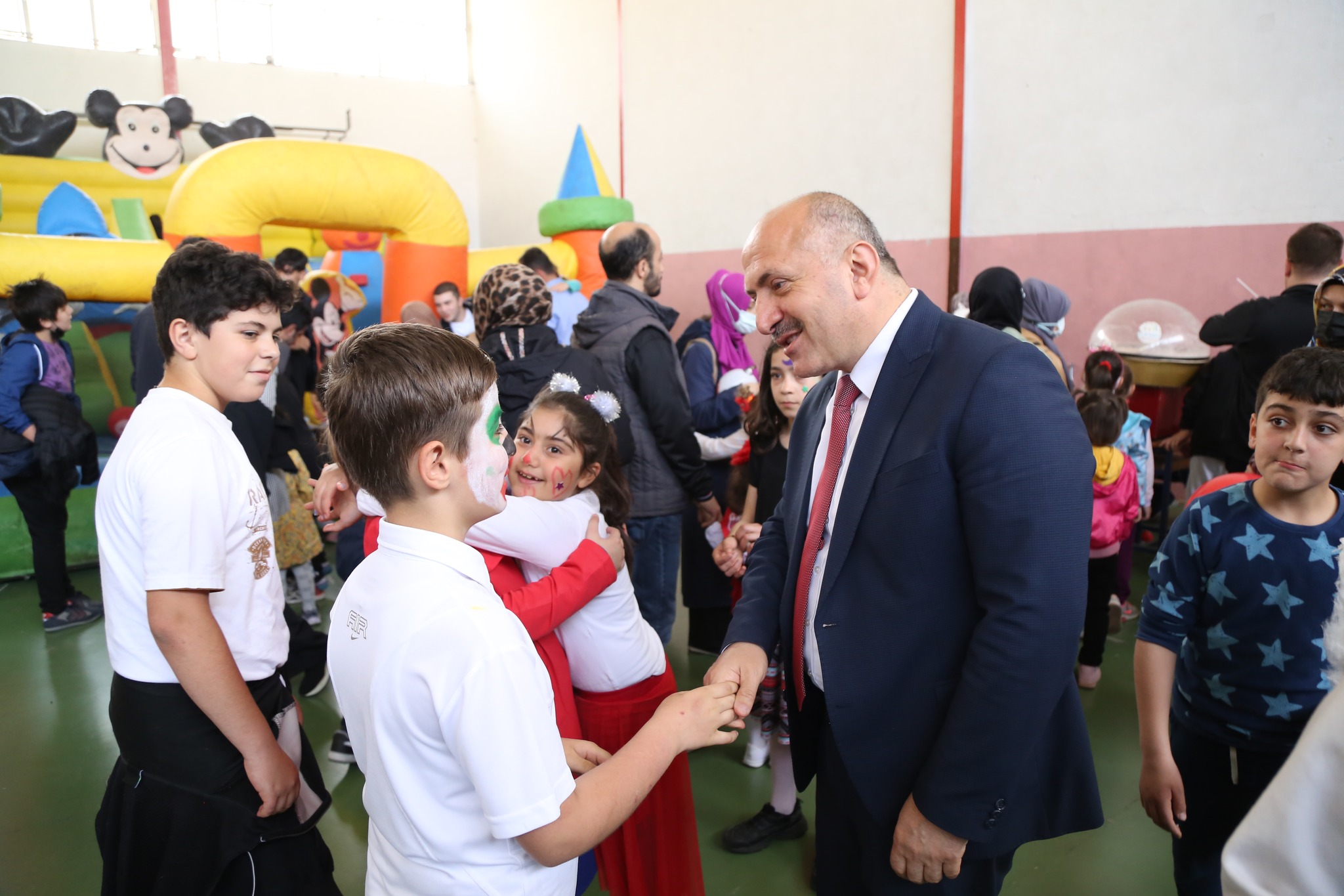 23 NİSAN ÇOCUK ŞENLİĞİMİZDE ÇOCUKLAR DOYASIYA EĞLENDİLER 