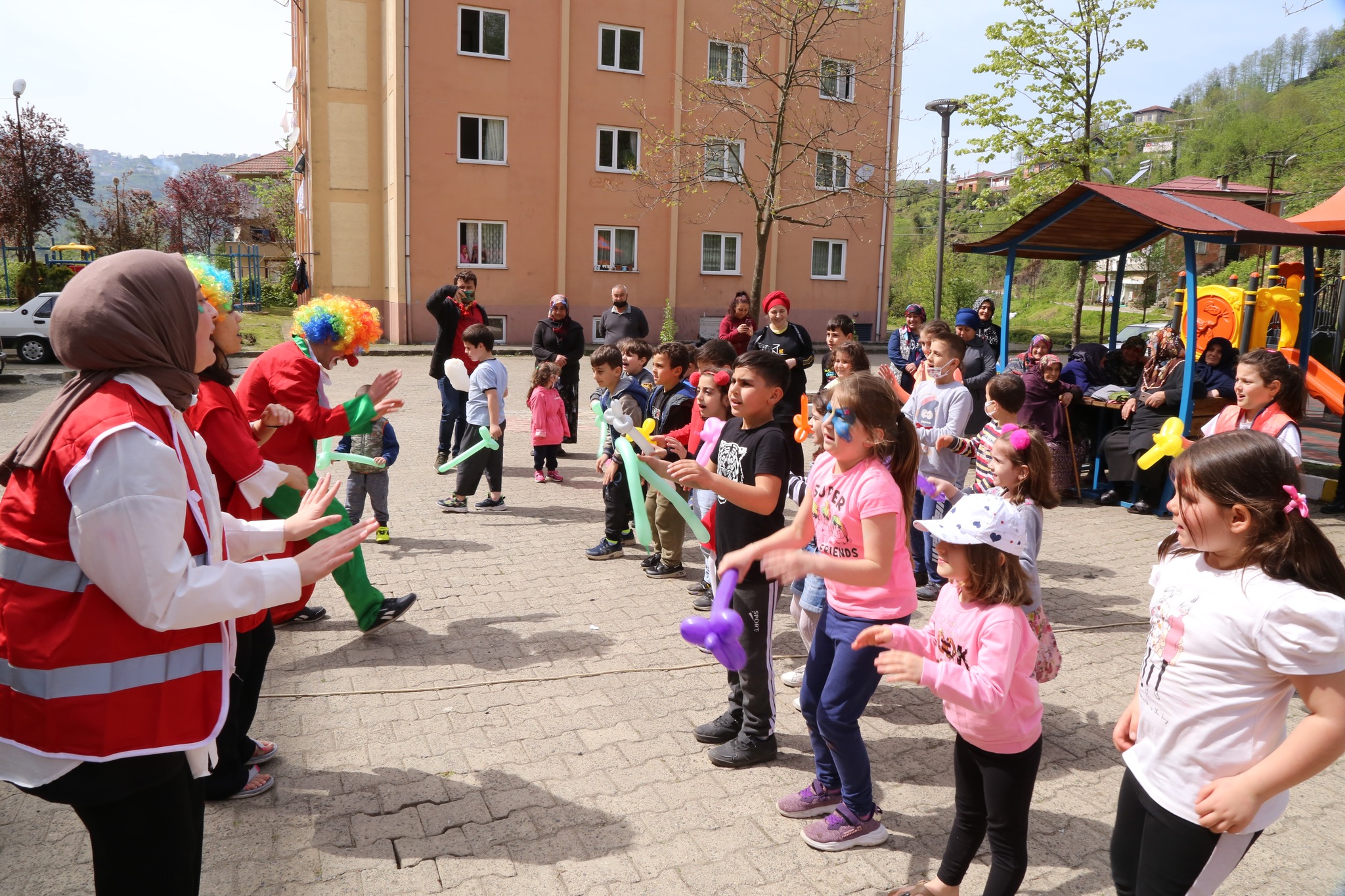 İYİ Kİ VARSIN EREN PARKININ AÇILIŞINI ÇOCUKLARIMIZLA BİRLİKTE GERÇEKLEŞTİRDİK