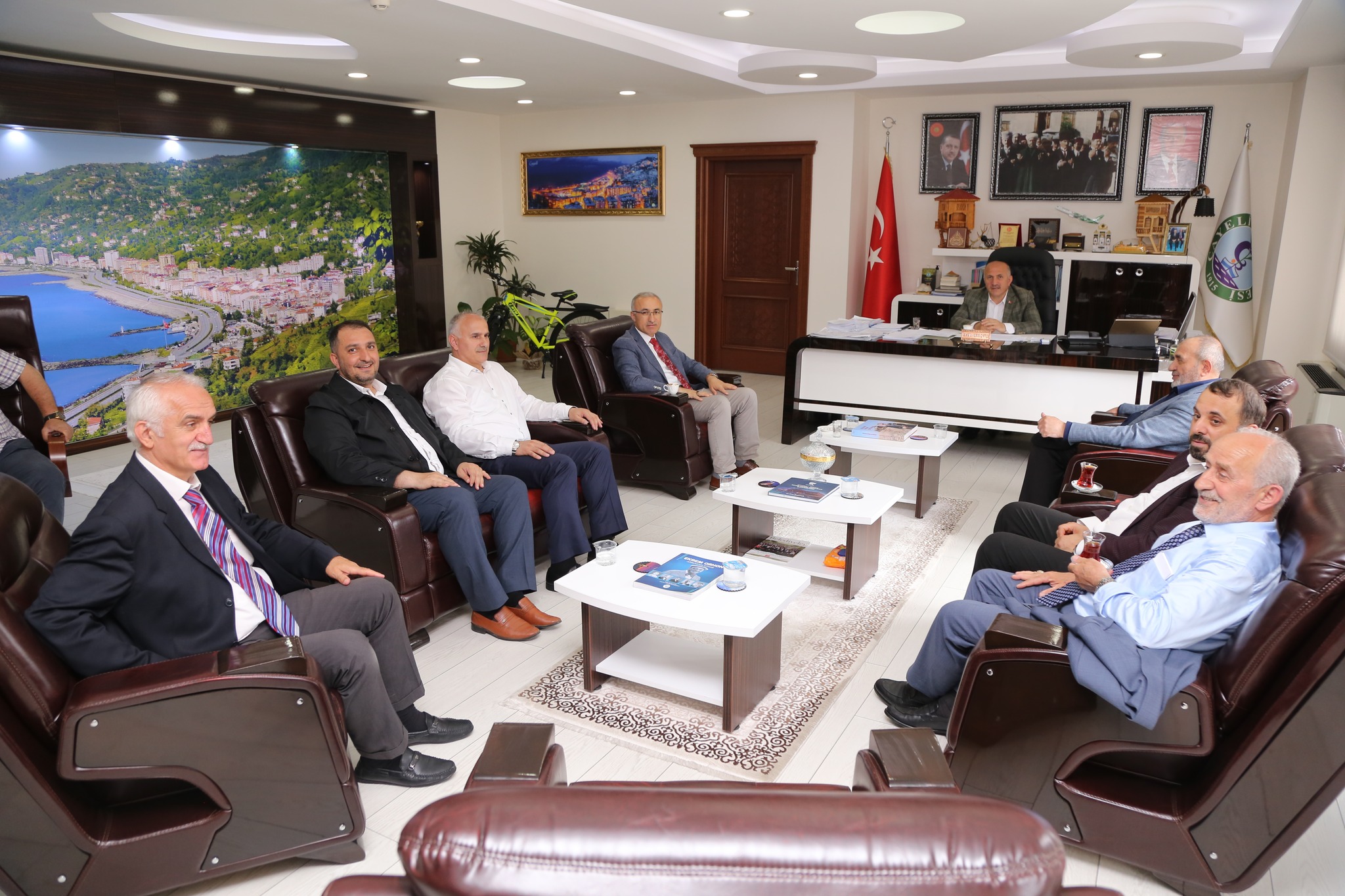 Başkanımız Misafirlerini Makamında Ağırladı.