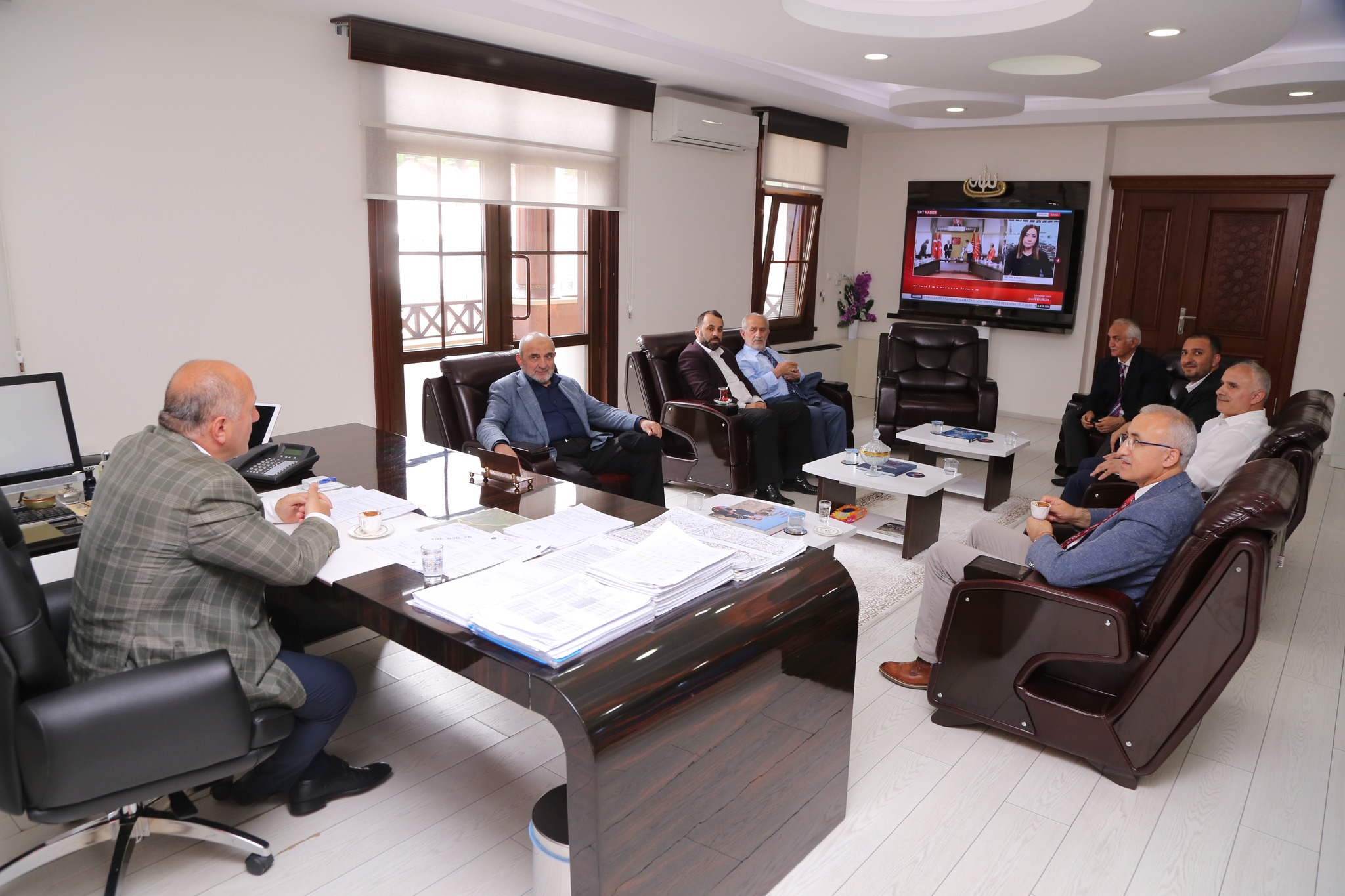 Başkanımız Misafirlerini Makamında Ağırladı.