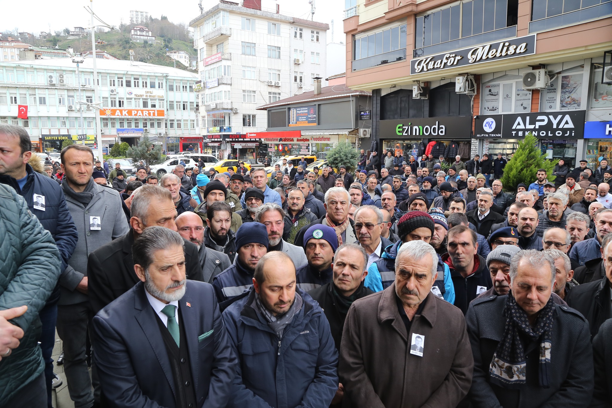 PERSONELİMİZ MEHMET SARI’YI GÖZ YAŞLARI ARASINDA SON YOLCULUĞUNA UĞURLADIK
