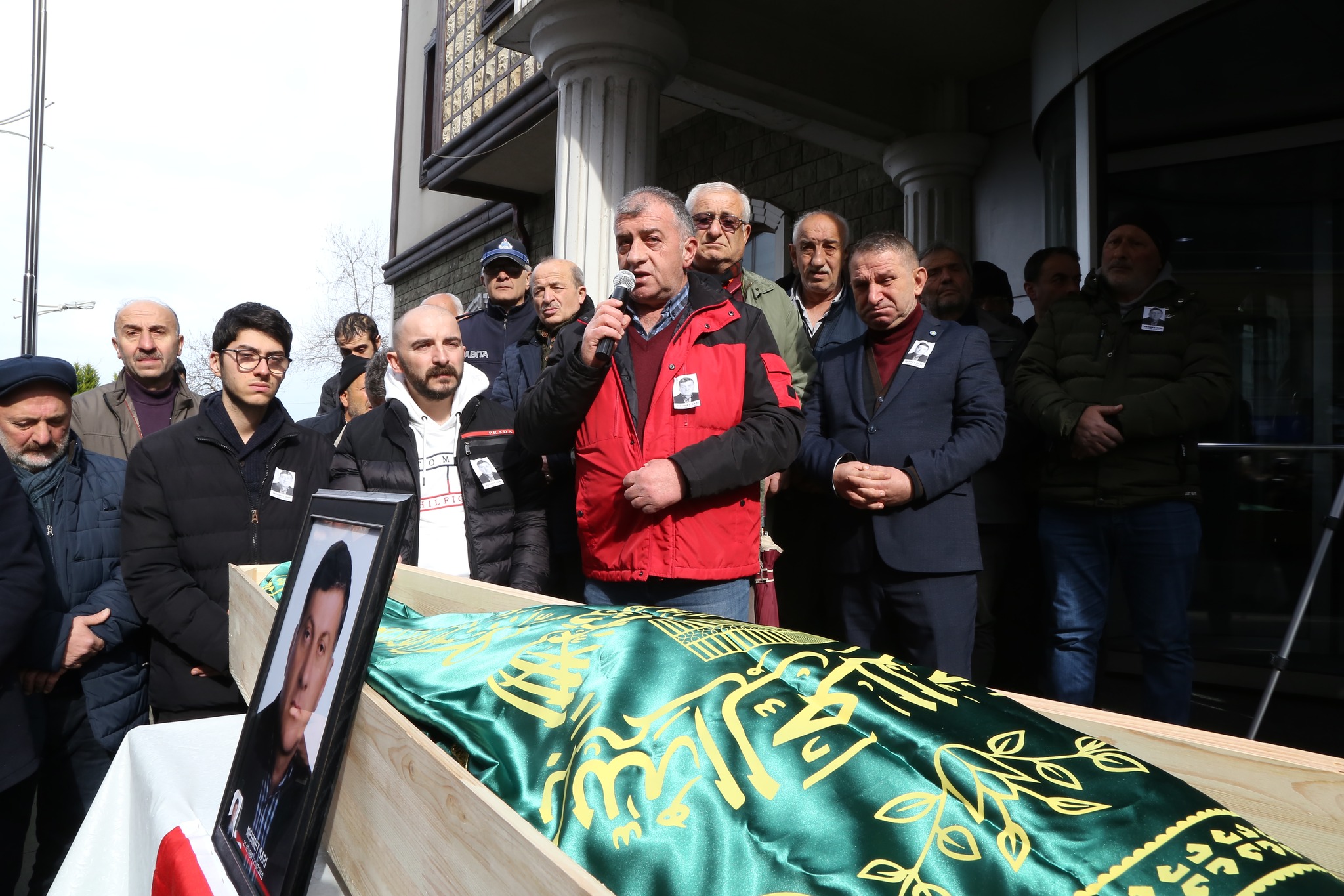 PERSONELİMİZ MEHMET SARI’YI GÖZ YAŞLARI ARASINDA SON YOLCULUĞUNA UĞURLADIK