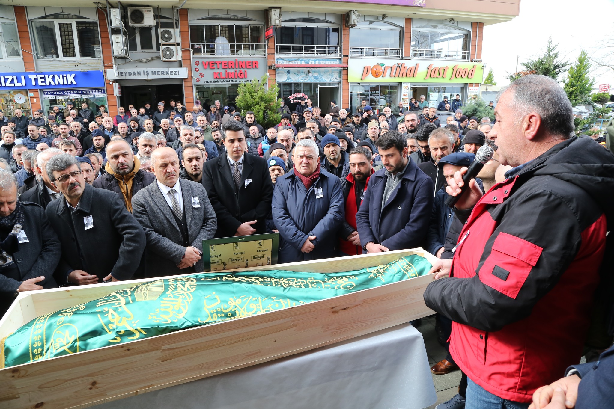 PERSONELİMİZ MEHMET SARI’YI GÖZ YAŞLARI ARASINDA SON YOLCULUĞUNA UĞURLADIK