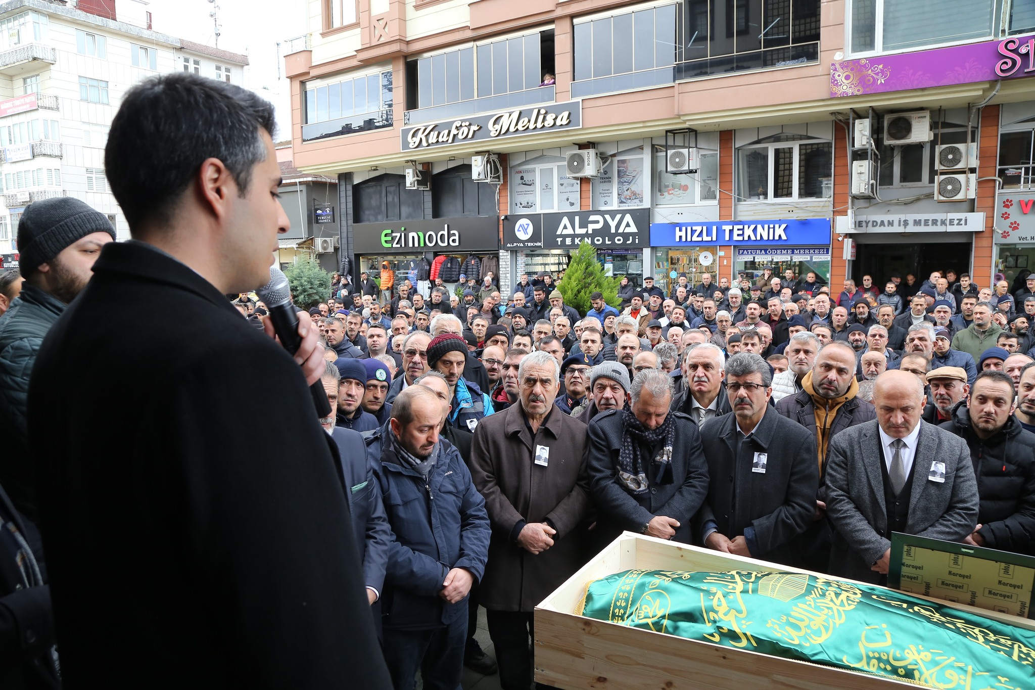 PERSONELİMİZ MEHMET SARI’YI GÖZ YAŞLARI ARASINDA SON YOLCULUĞUNA UĞURLADIK