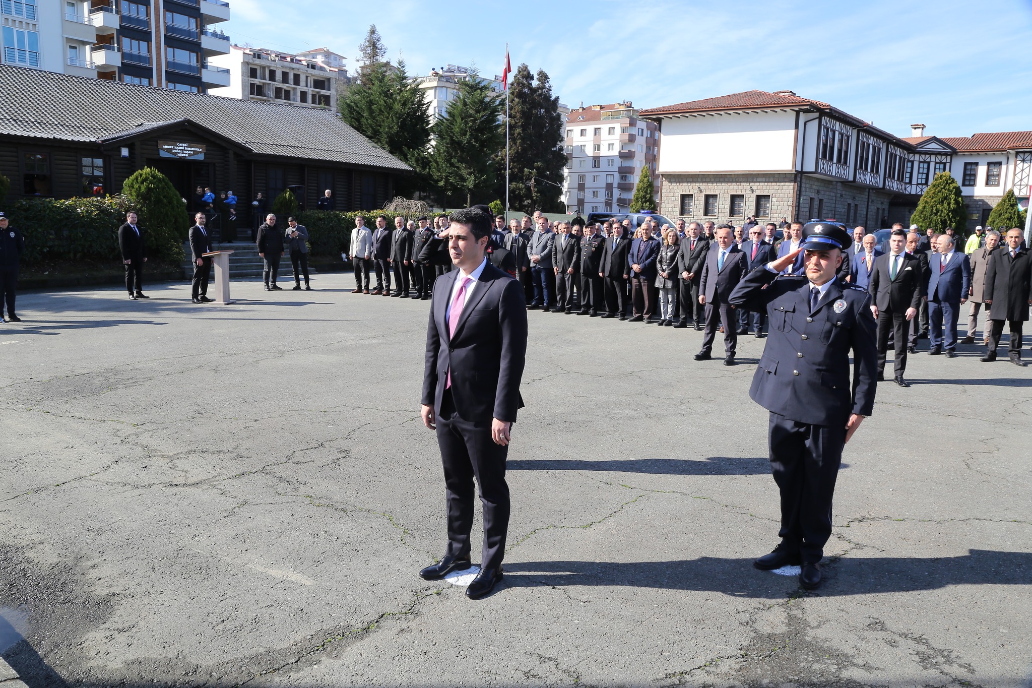  ÇAYELİMİZİN KURTULUŞ YIL DÖNÜMÜ RESMİ TÖRENLE KUTLANDI