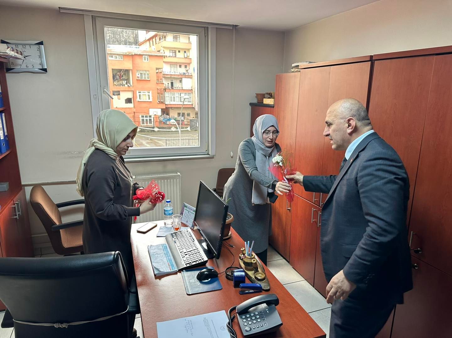 14 MART TIP BAYRAMI MÜNASEBETİYLE SAĞLIK ÇALIŞANLARINI ZİYARET ETTİK
