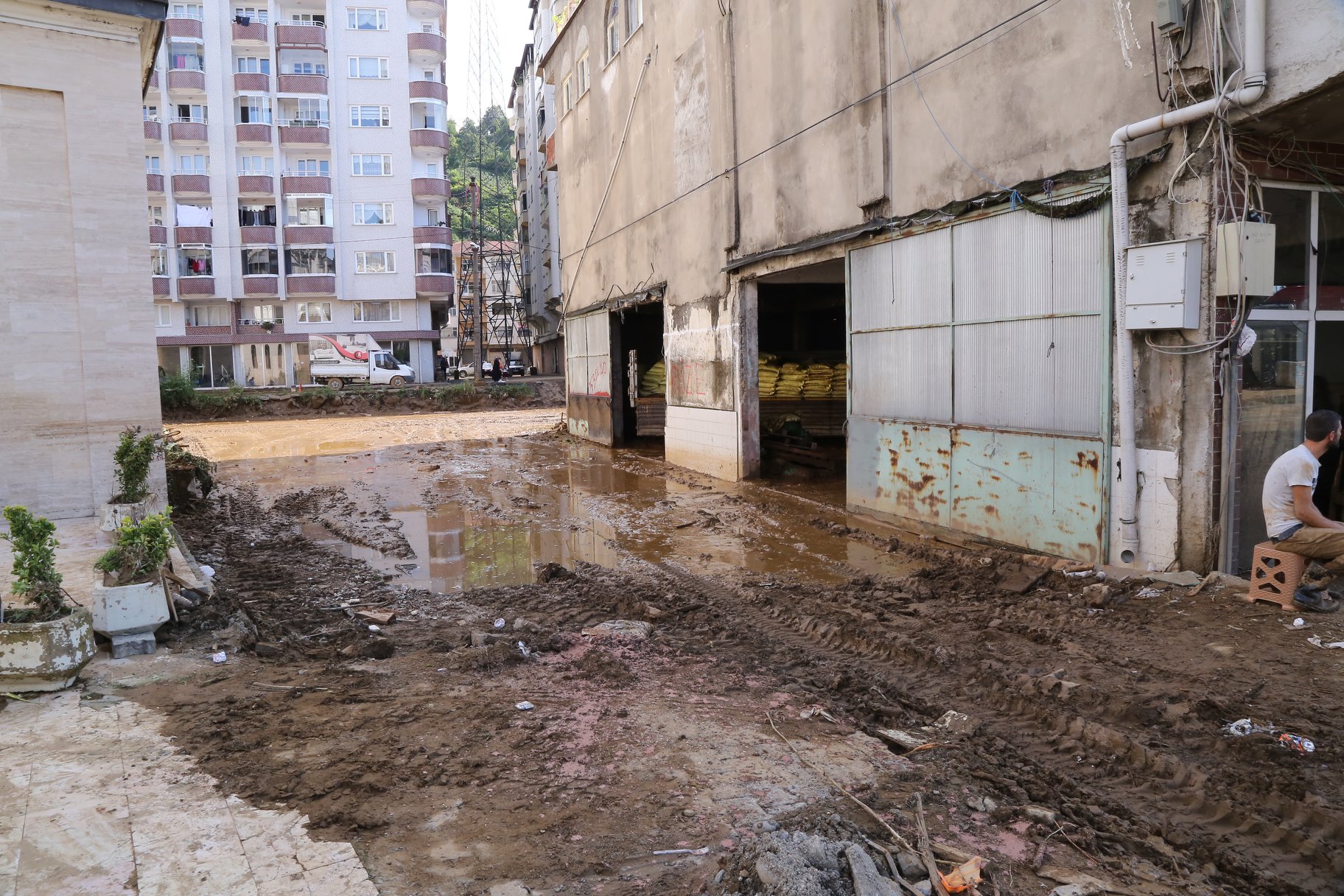 YARALARIMIZI SARMAYA DEVAM EDİYORUZ