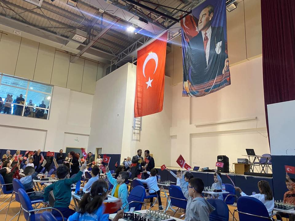 SATRANÇ TURNUVASI SONA ERDİ