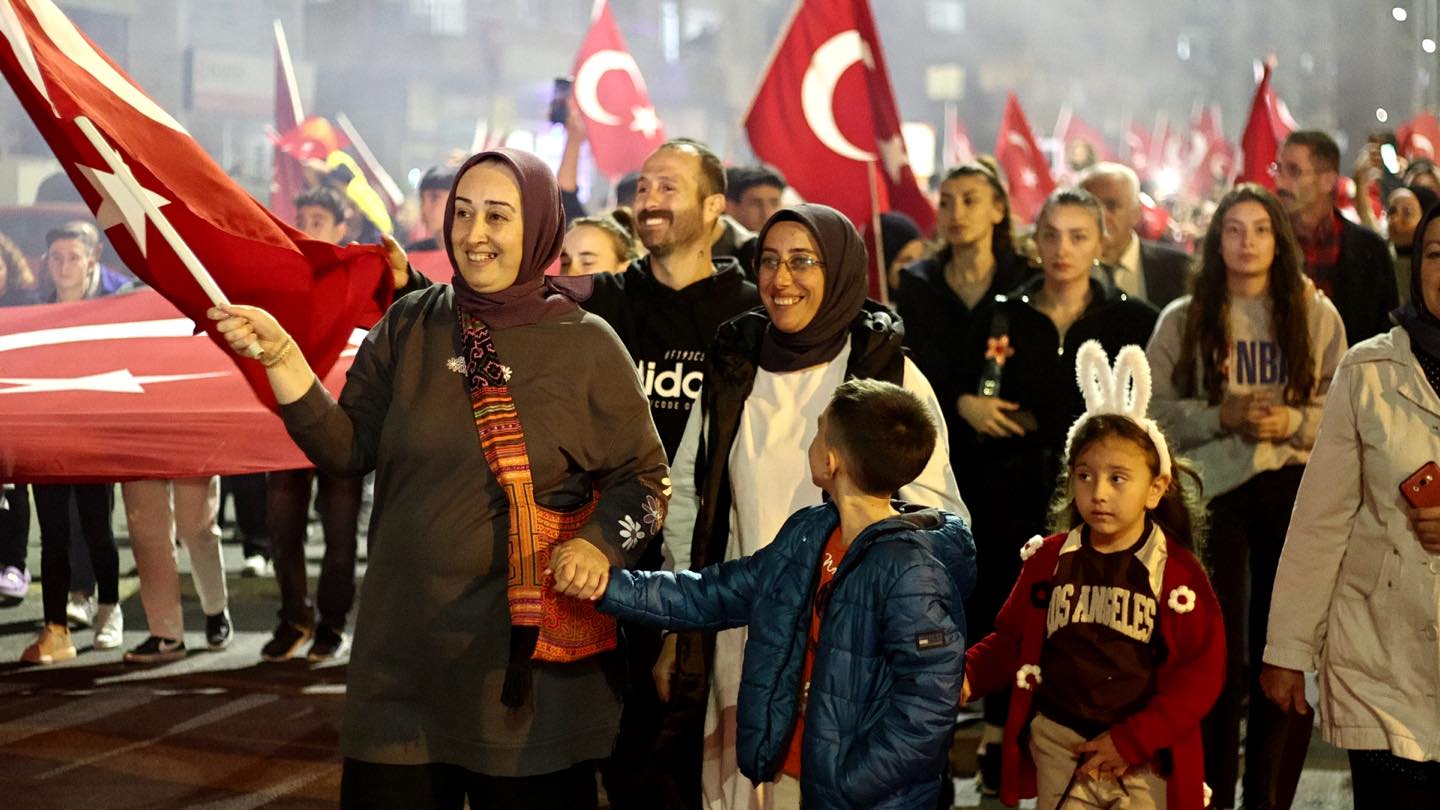 FENER ALAYI GEÇİŞİ ÇOŞKUYLA GERÇEKLEŞTİRİLDİ