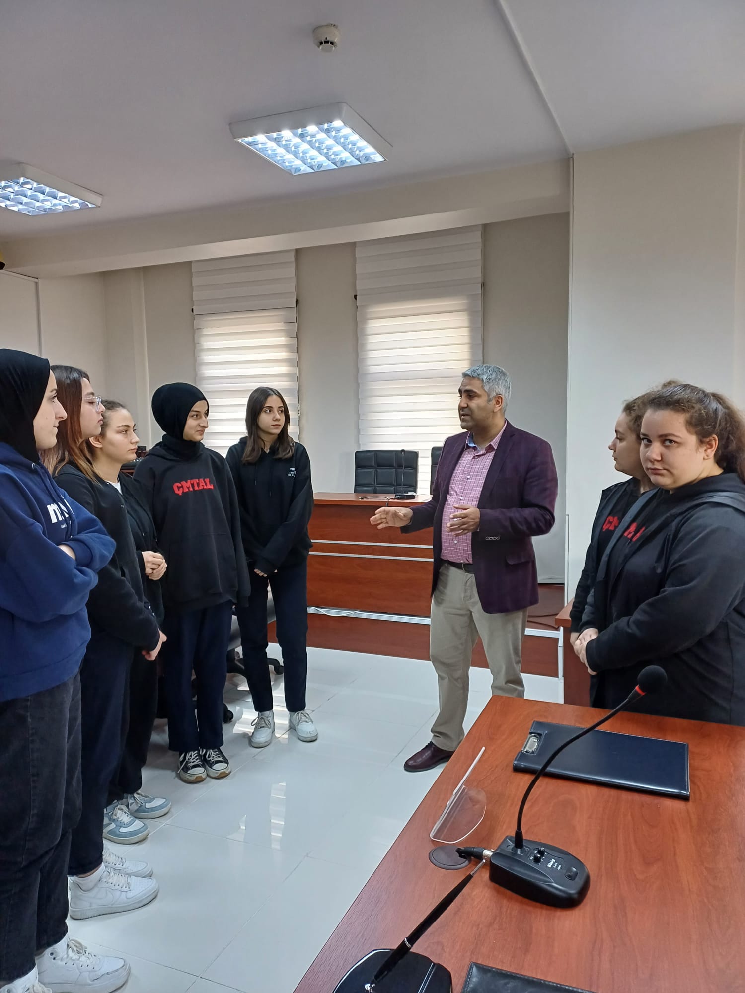 ÖĞRENCİLERDEN BELEDİYEMİZE ZİYARET