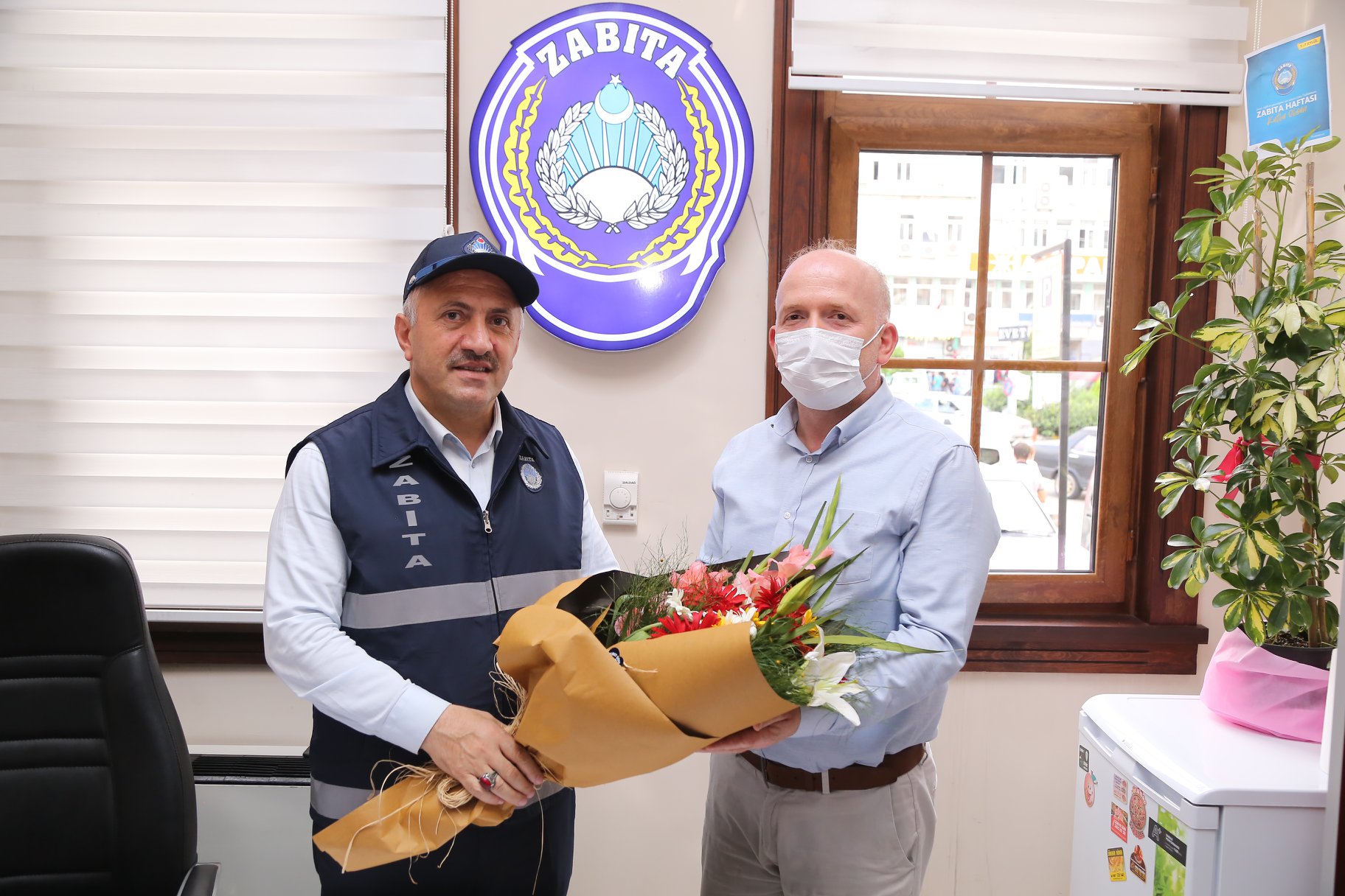 BAŞKANIMIZDAN ZABITALARA ÜNİFORMALI ZİYARET