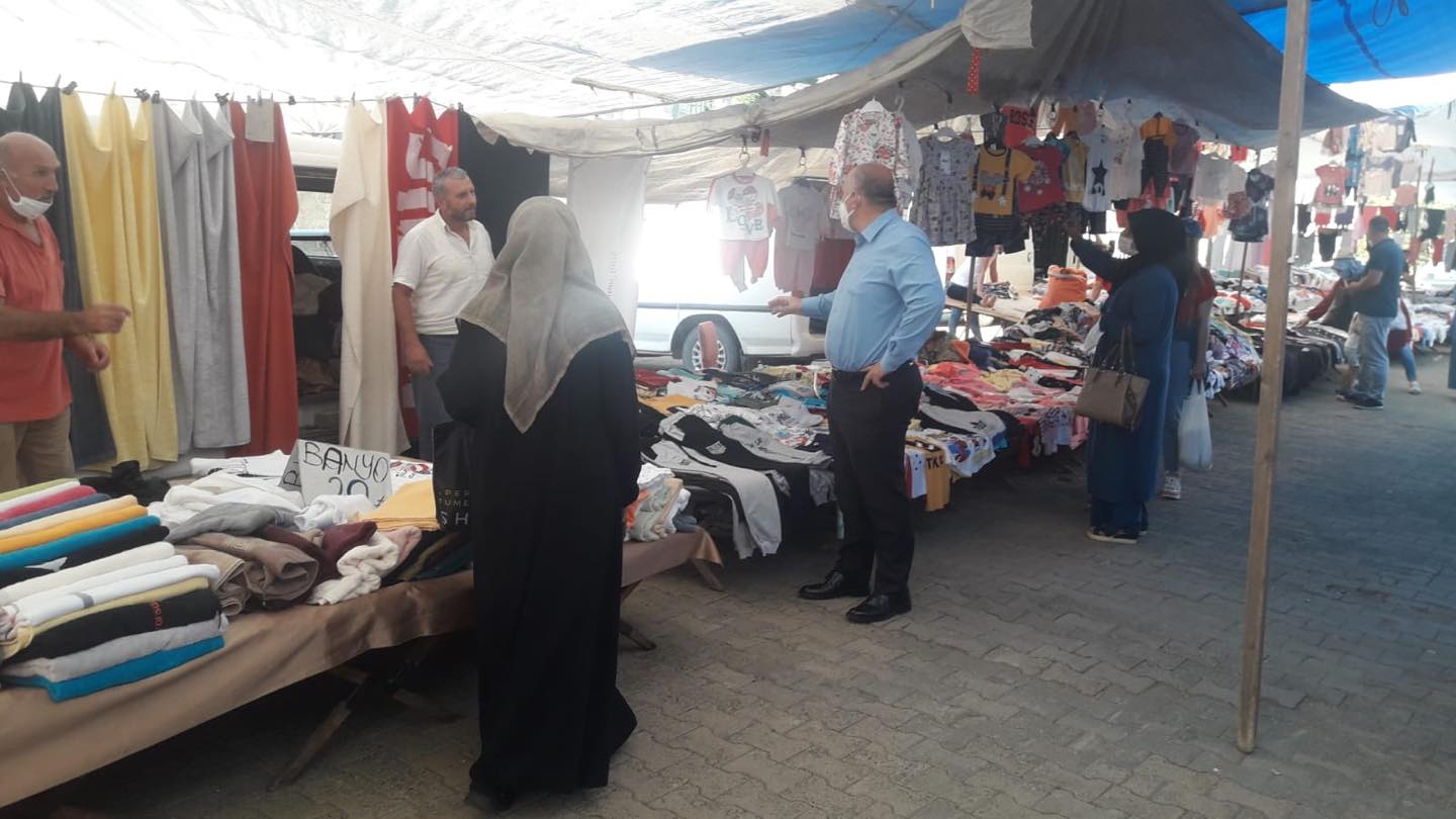 SEL FELAKETİNİN ARDINDAN KURULAN ELBİSE PAZARINA ZİYARET