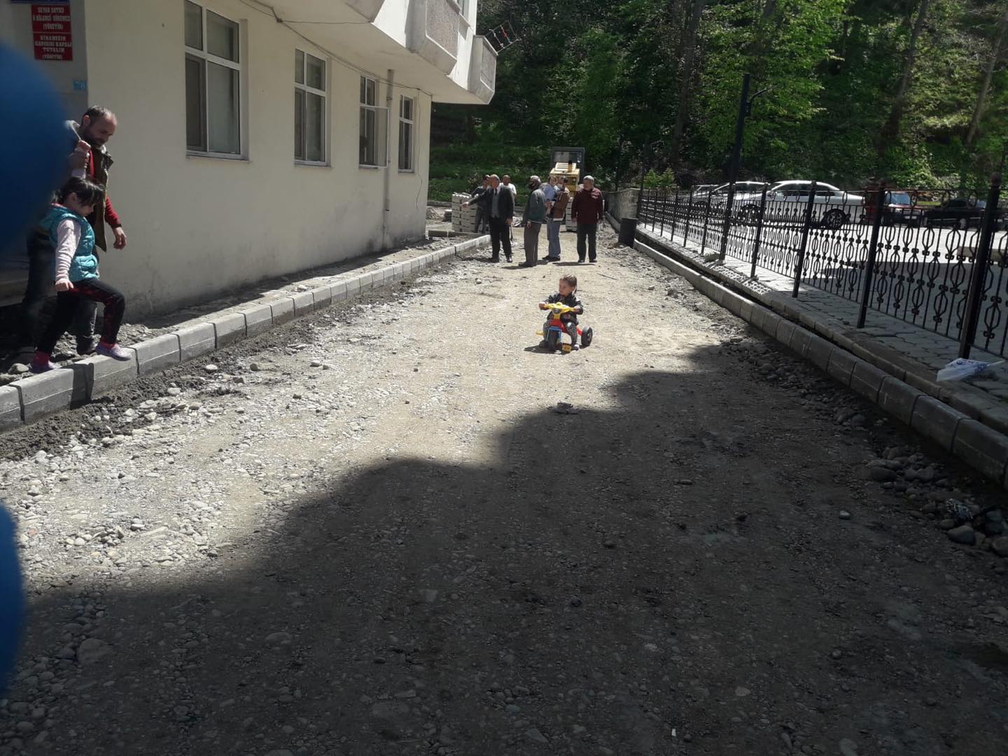 ÇEVRE DÜZENLEMELERİMİZE DEVAM EDİYORUZ