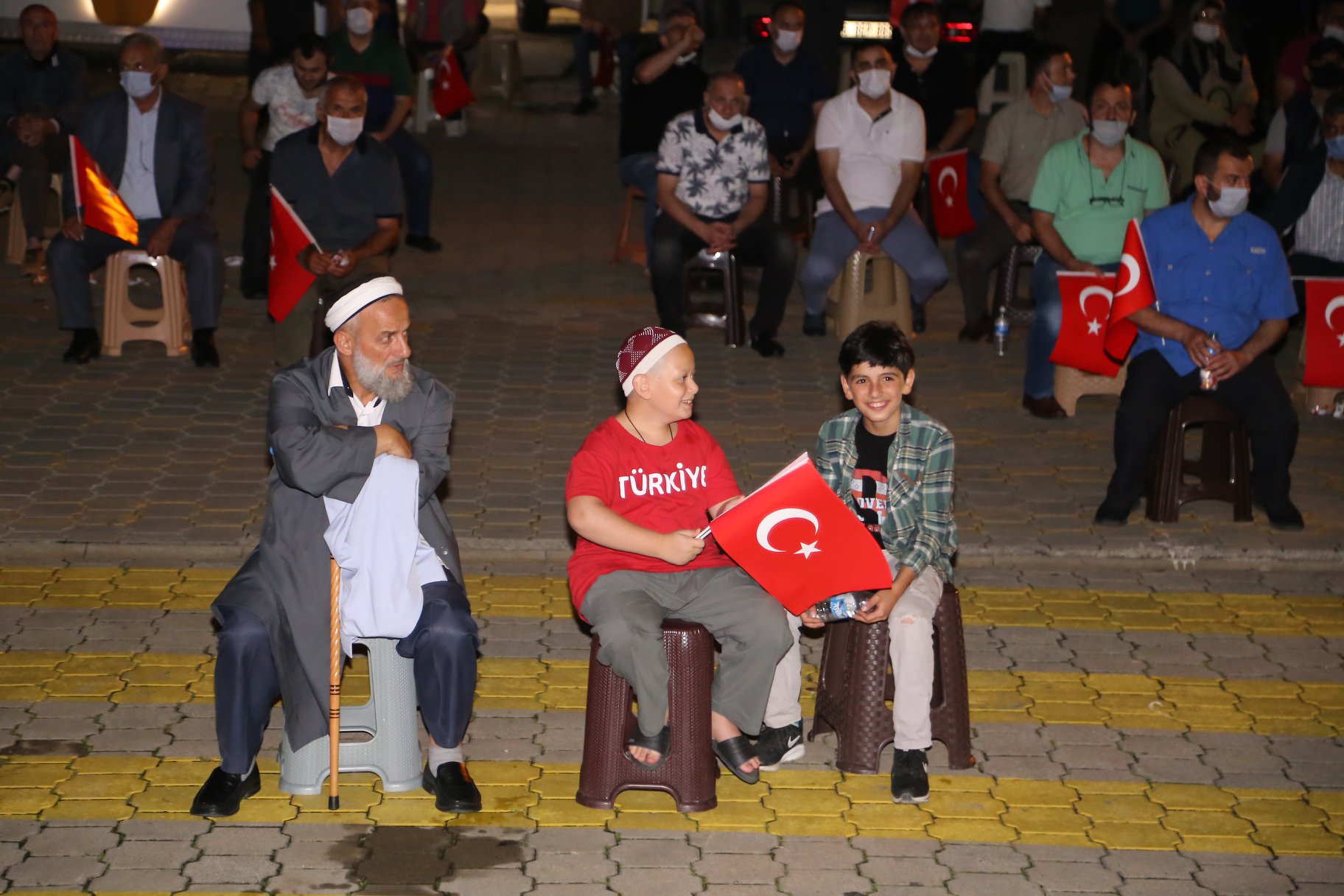 15 TEMMUZ’UN 4.YILINDA İLÇEMİZDE ANMA TÖRENİ DÜZENLENDİ