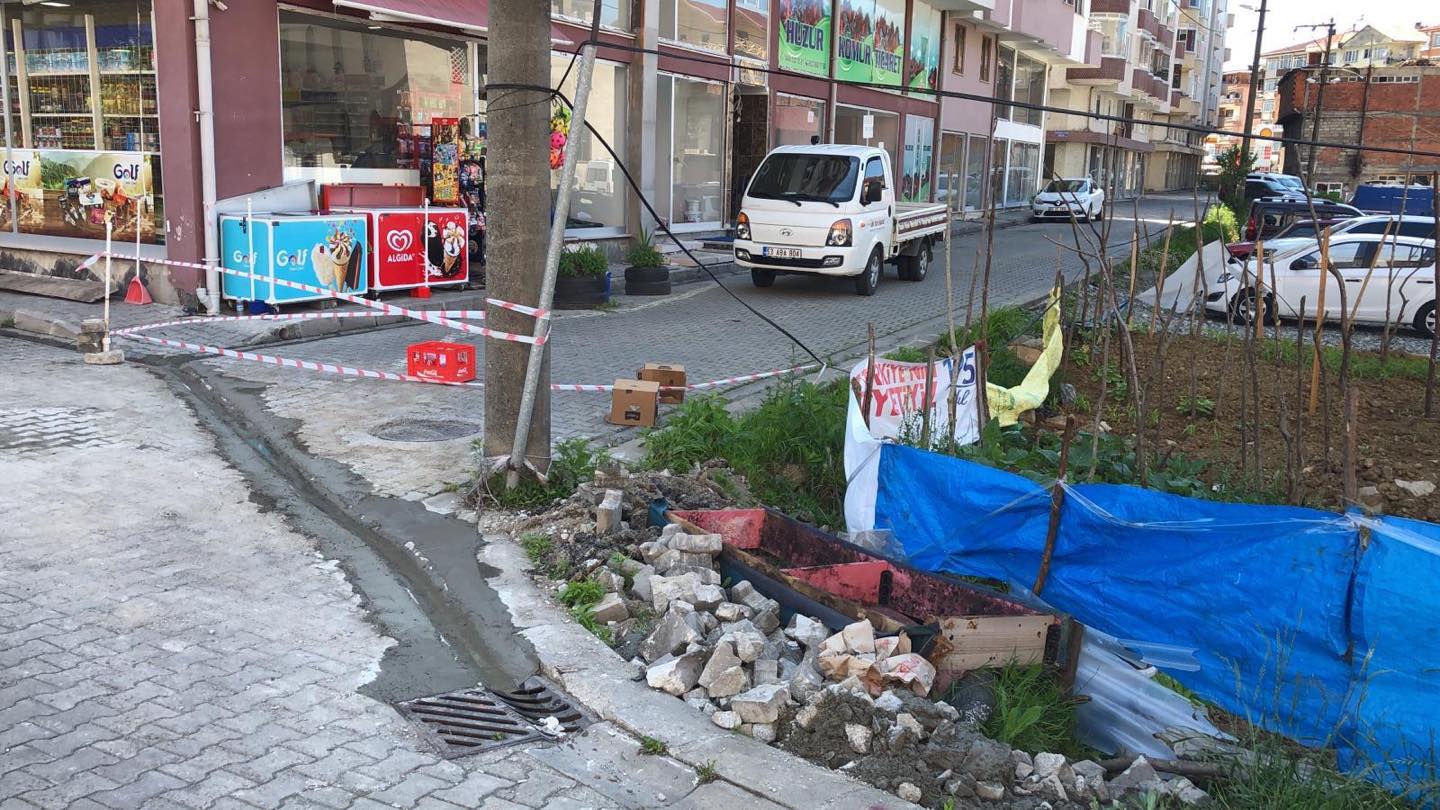 HER GÜN SAHALARDAYIZ