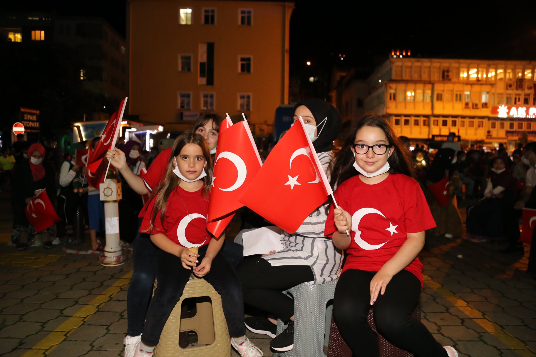 15 TEMMUZ’UN 4.YILINDA İLÇEMİZDE ANMA TÖRENİ DÜZENLENDİ