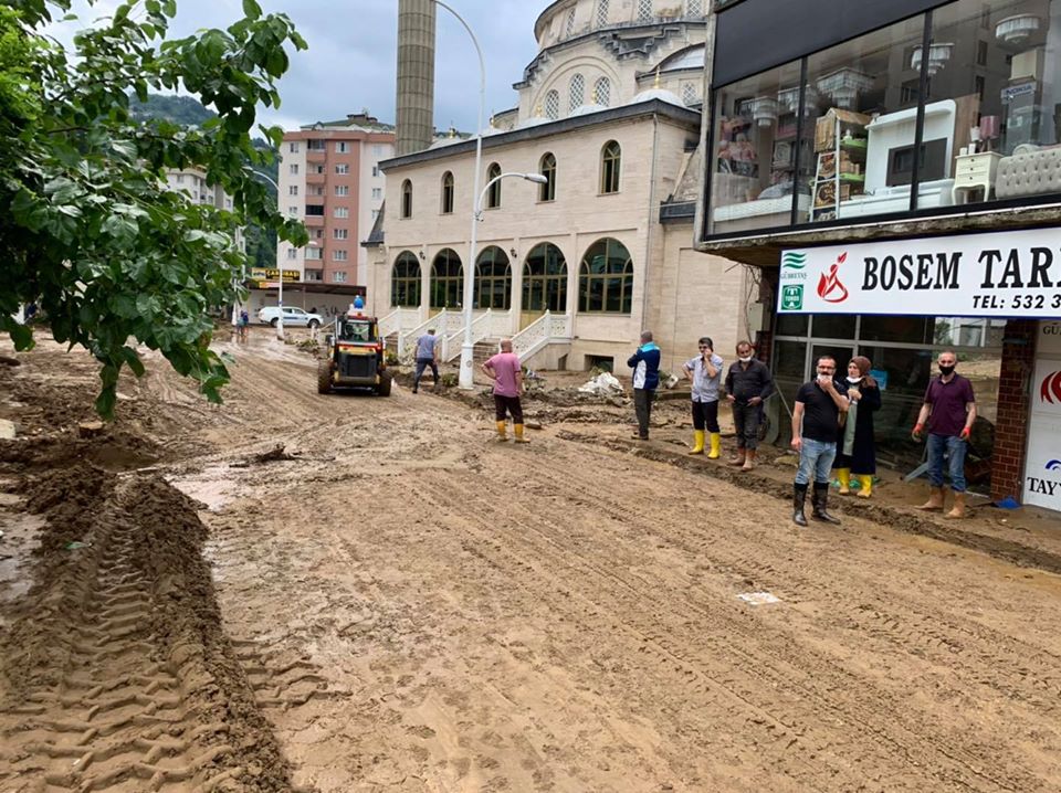 BAŞKANIMIZ SAHADA