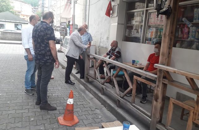 BAŞKANIMIZ AÇILIŞ SONRASI ESNAFI ZİYARET ETTİ