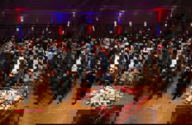 KOROMUZ İZLEYENLERE MUHTEŞEM BİR AKŞAM YAŞATTI