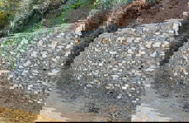 TAŞ DUVAR YAPIM ÇALIŞMALARIMIZ DEVAM EDİYOR