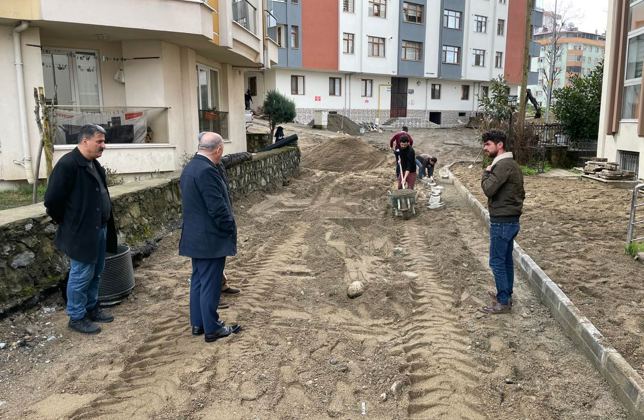 BAŞKANIMIZ MUHTARLARLA BİRLİKTE SAHADA