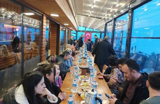 POLİSLERİMİZ İLE BİRLİKTE İFTARIMIZI YAPTIK