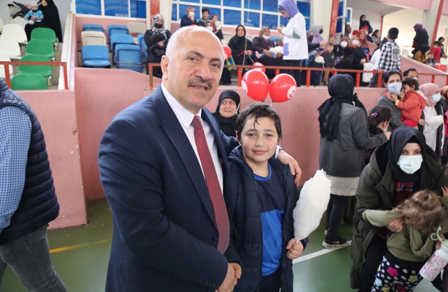 23 NİSAN ÇOCUK ŞENLİĞİMİZDE ÇOCUKLAR DOYASIYA EĞLENDİLER 