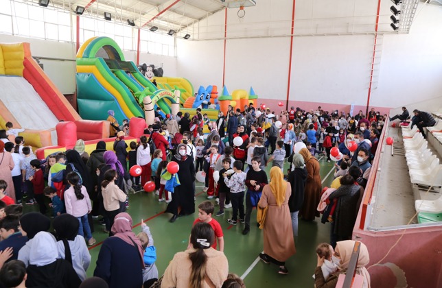 23 NİSAN ÇOCUK ŞENLİĞİMİZDE ÇOCUKLAR DOYASIYA EĞLENDİLER 