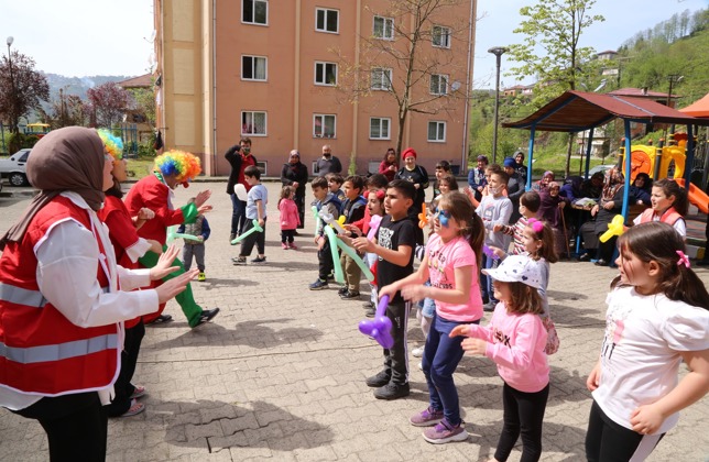 İYİ Kİ VARSIN EREN PARKININ AÇILIŞINI ÇOCUKLARIMIZLA BİRLİKTE GERÇEKLEŞTİRDİK