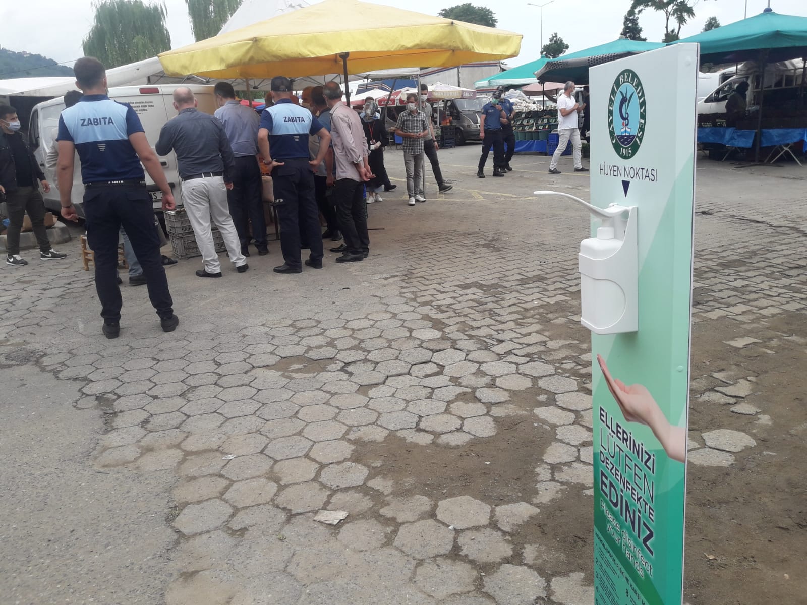 PAZARCI ESNAFI SAĞLIK EKİPLERİ TARAFINDAN KONTROL EDİLİYOR