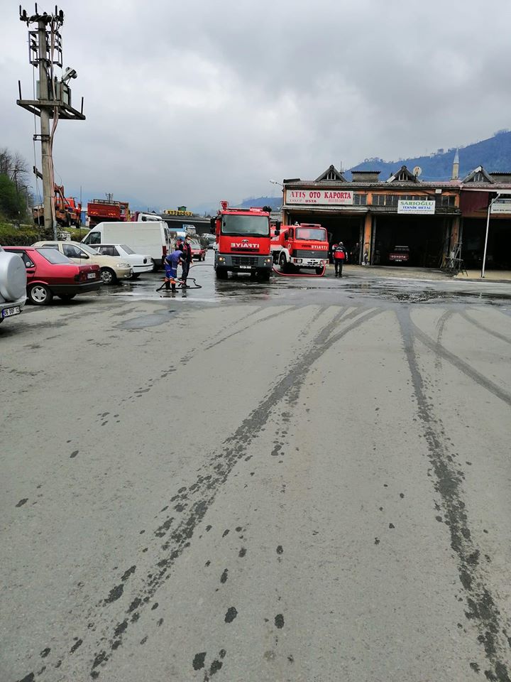 SANAYİ SİTESİNİ KÖPÜKLE YIKADIK